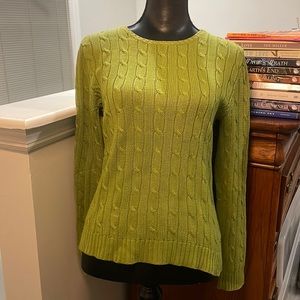 JONES OF NEW YORK beautiful green Classic cable knit sweater